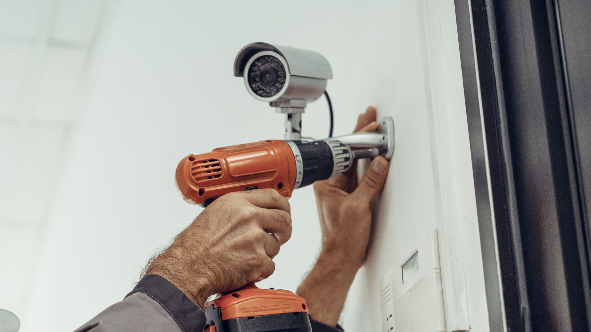 Smart Security Solution CCTV Camera Security Systems Installation Services In Bournemouth Poole Christchurch Boscombe Little Down - Bright Electricians